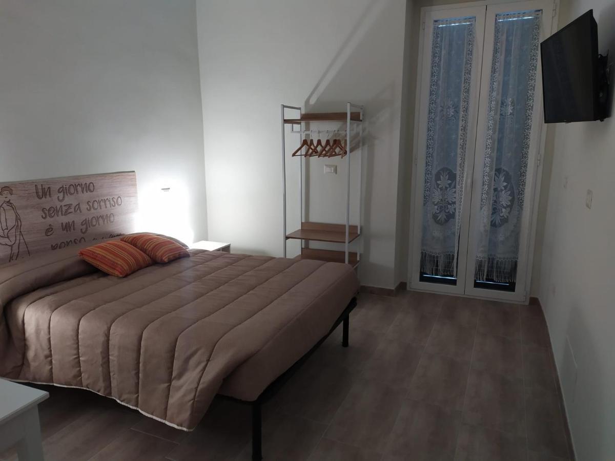 Dimora Sorriso Apartment Bari Exterior foto