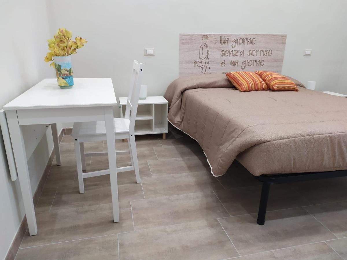 Dimora Sorriso Apartment Bari Exterior foto